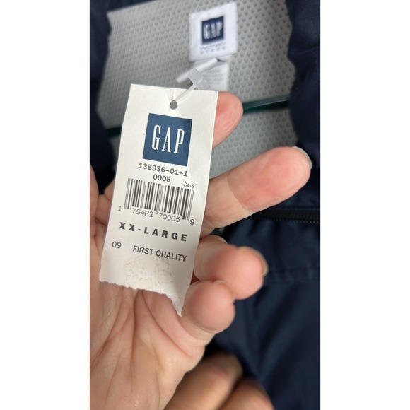 Gap‎ - Picture 6 of 10